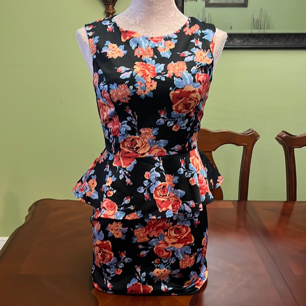 Floral pep plum mini dress